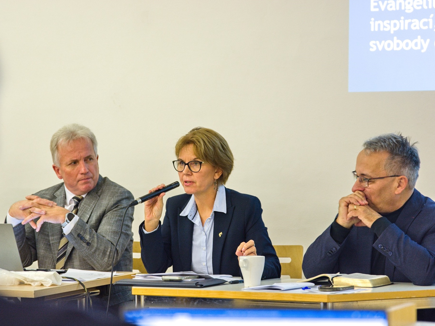 Předsednictvo ERC: (zleva) Tomáš Tyrlík (předseda), Ivana Procházková (1. místopředsedkyně), Bronislav Matulík (2. místopředseda).